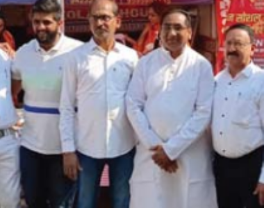 जैन साेशल ग्रुप उड़ान द्वारा पेयजल का वितरण